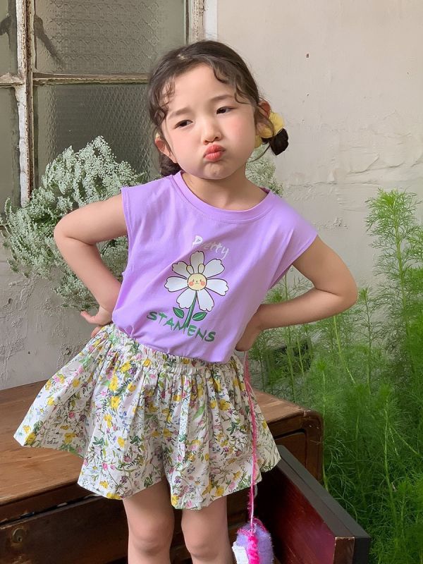 小心機微露背女童無袖上衣 