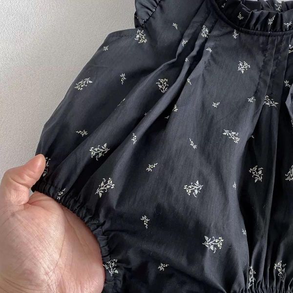 木耳邊立領碎花包屁衣 