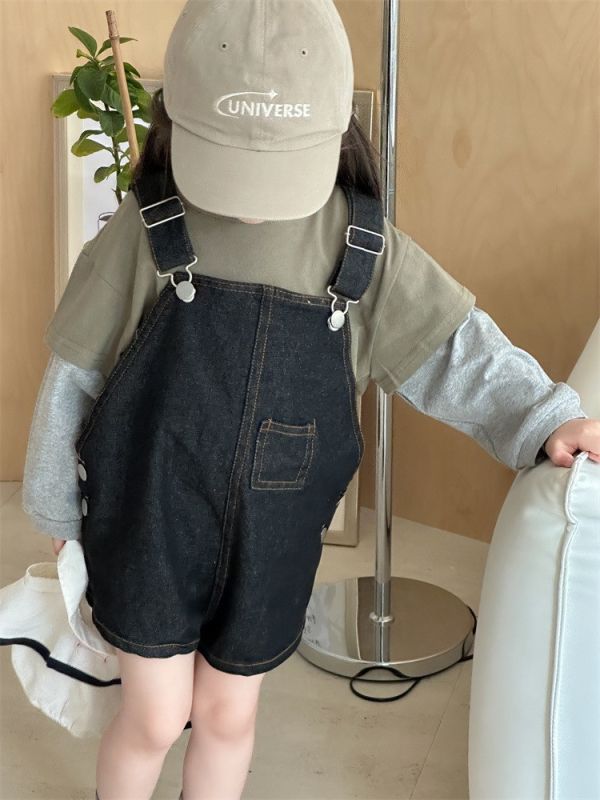 卡通貼標牛仔吊帶短褲 