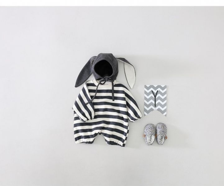 條紋寬鬆飛鼠連身裝(含帽) 