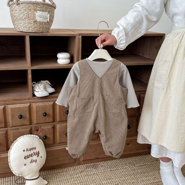 素色軟糯上衣+燈芯絨極簡吊帶長褲 