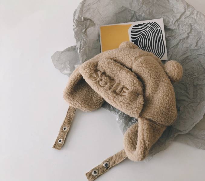 韓-泰迪絨毛刺繡雷鋒帽 