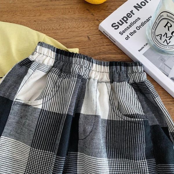 百搭休閒大格紋七分短褲 