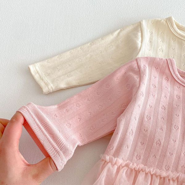 愛心狗狗布標毛球網紗開扣上衣 