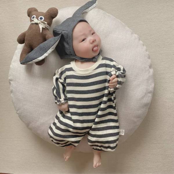 條紋寬鬆飛鼠連身裝(含帽) 