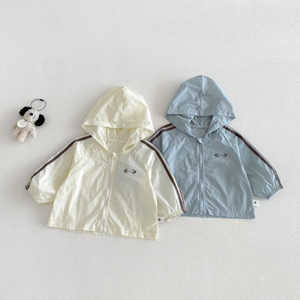 百搭休閒防曬薄款連帽外套 