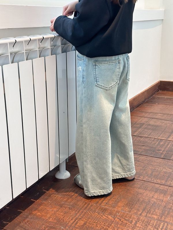 蝴蝶結刺繡水洗直筒牛仔寬褲 