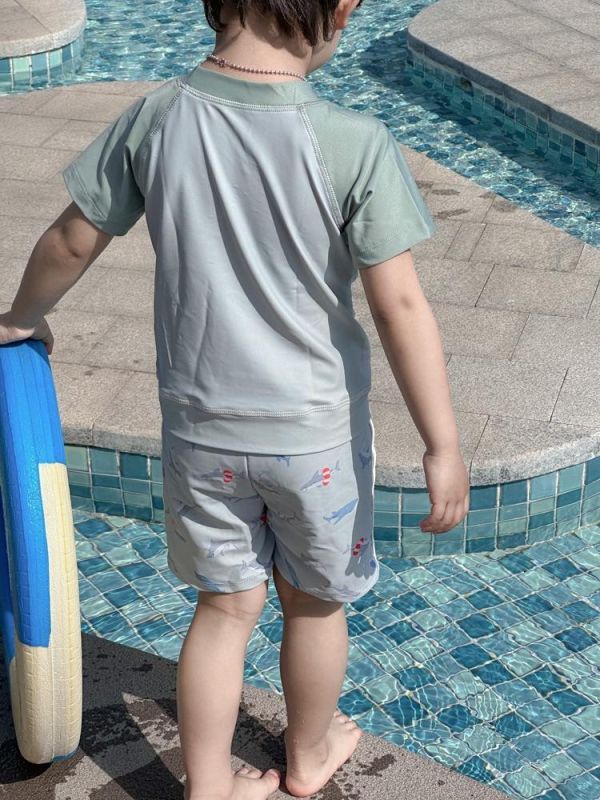 可愛鯊魚短袖玩水兩件式泳裝 