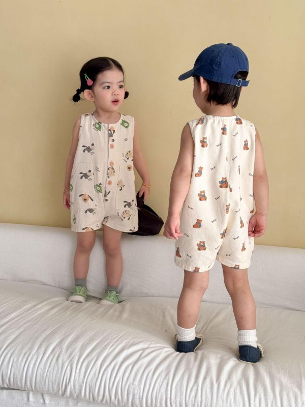 可愛卡通休閒開釦雙口袋連身裝 