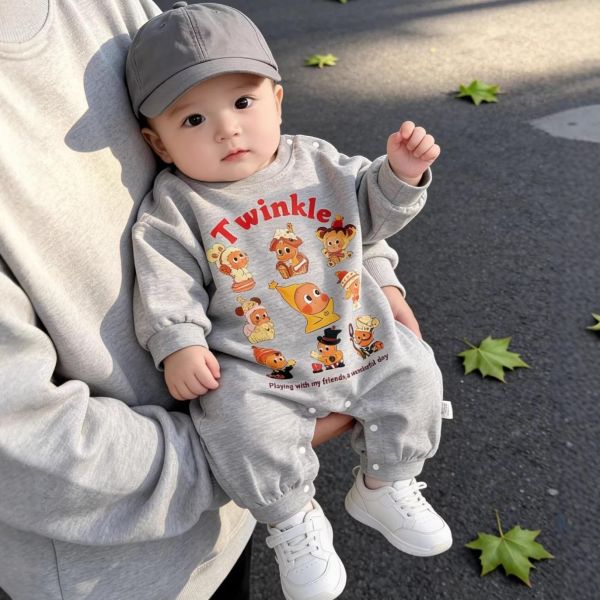 可愛星星人印花素色連身裝 