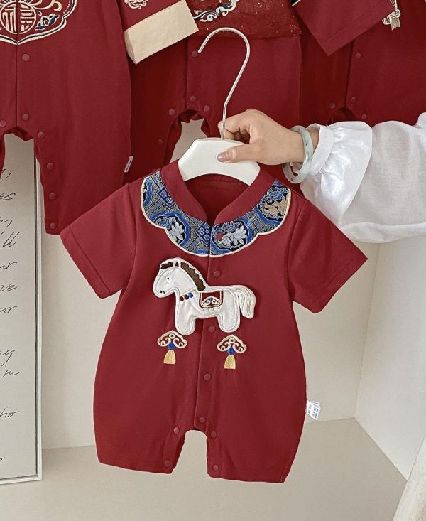 限定款-馬踏祥雲復古周歲連身裝 