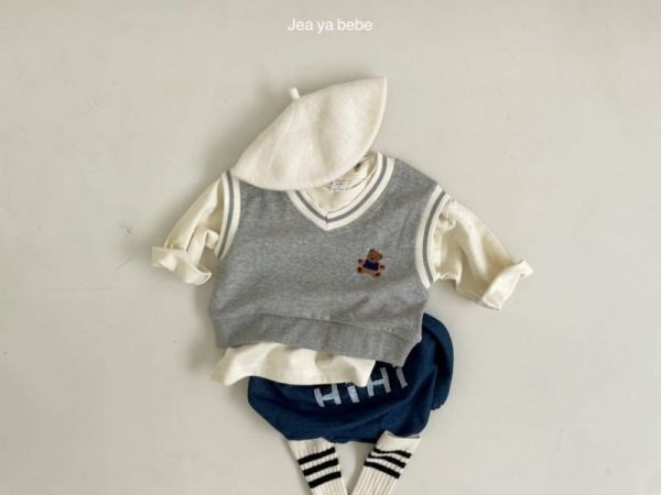 學院風小熊刺繡背心 