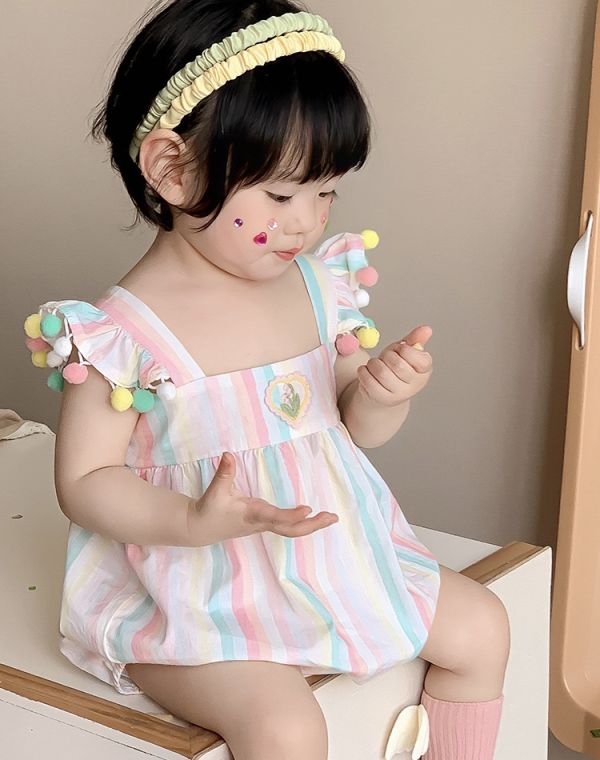 彩色毛球飛袖繽紛包屁衣 