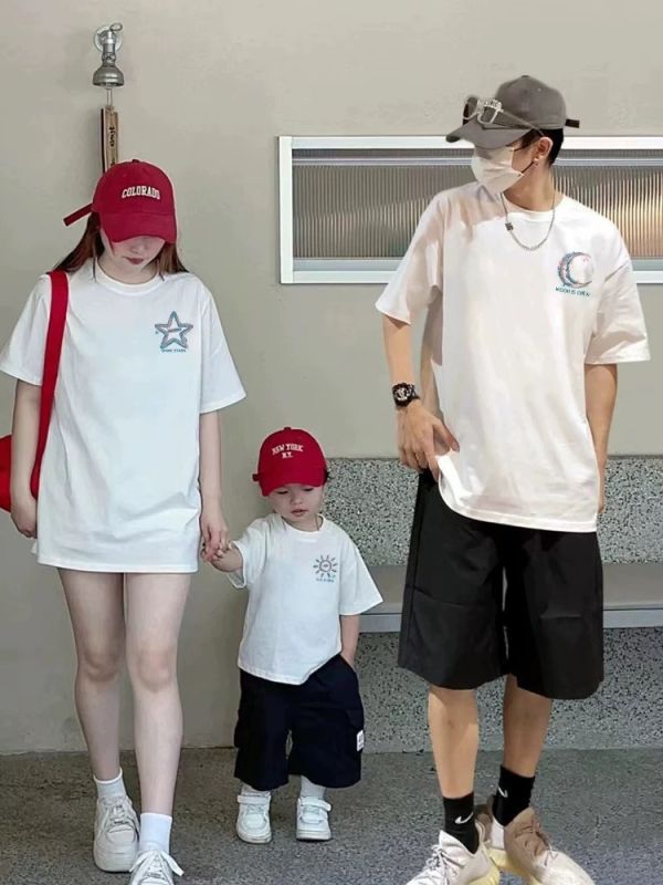 親子款星星月亮太陽印花上衣 