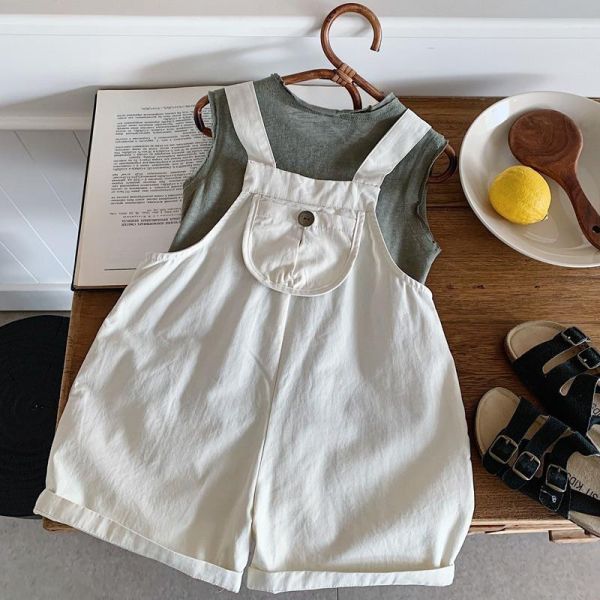 素色單口袋休閒吊帶短褲 