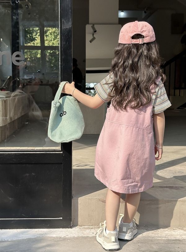 條紋上衣+粉色吊帶連身裙套裝 