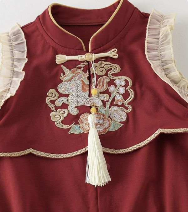 復古國風盤釦刺繡流蘇包屁衣 