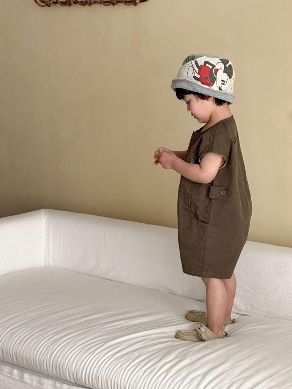 後字母刺繡素色休閒連身裝 