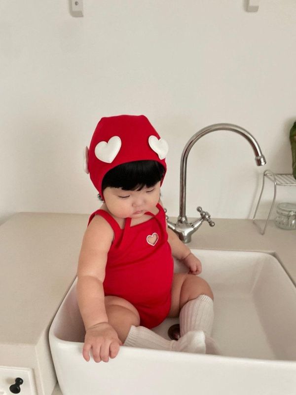 夏日素色愛心造型速乾泳衣(含帽)(3色) 