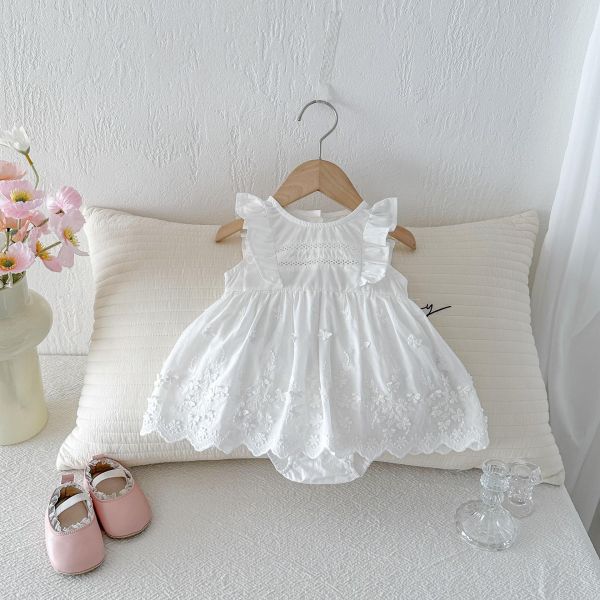 立體小花壓紋蕾絲包屁裙 