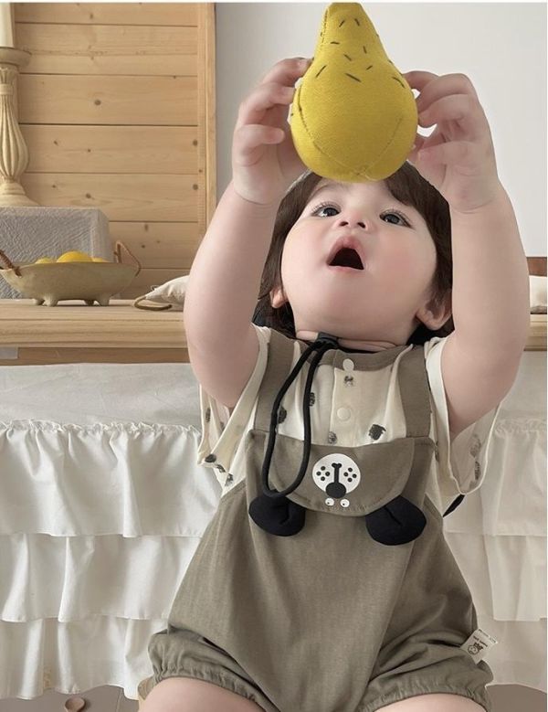 假兩件狗狗點點吊帶包屁衣 