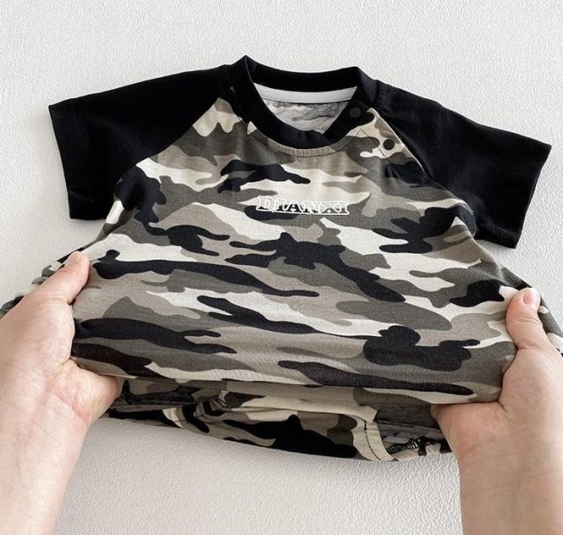 個性迷彩拼袖彈力包屁衣 