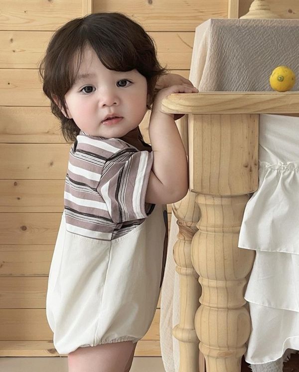 假兩件狗狗條紋吊帶包屁衣 