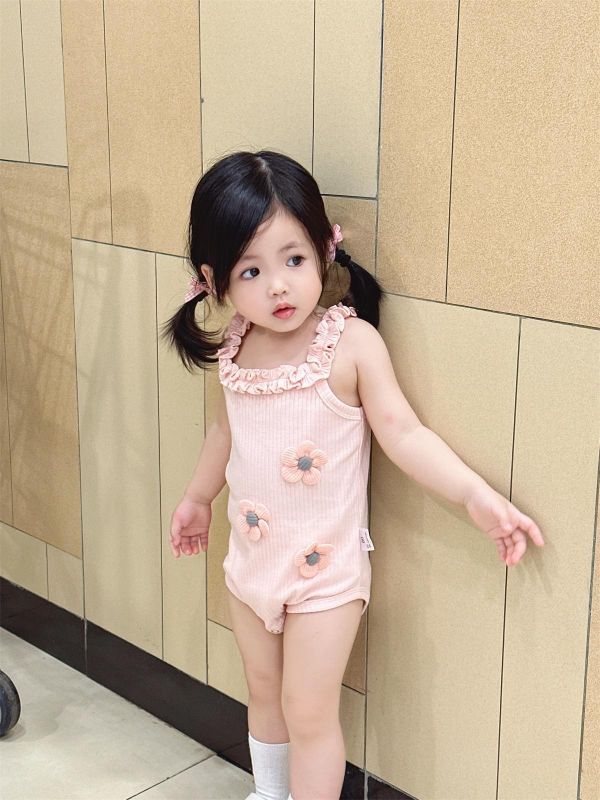 甜美可愛立體小花背帶包屁衣 