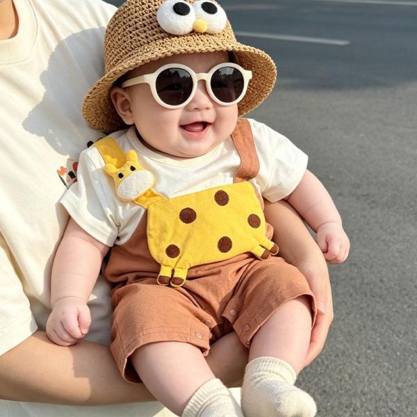 假兩件長頸鹿貼布吊帶連身裝 