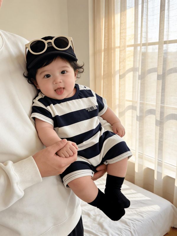 寬版條紋經典兩色連身裝 