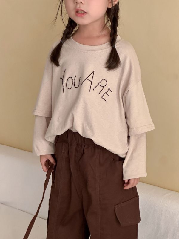 假兩件YOU ARE素色上衣 