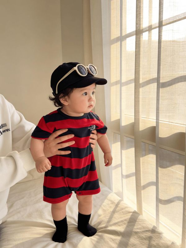 寬版條紋經典兩色連身裝 