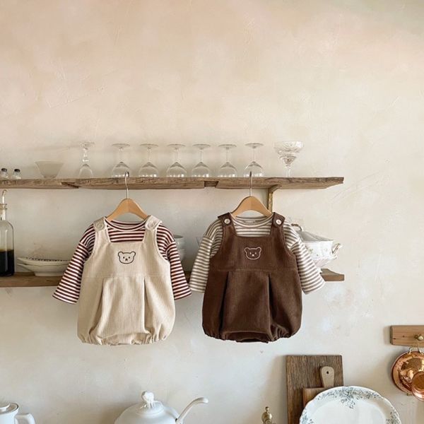 條紋上衣+燈芯絨小熊吊帶褲 