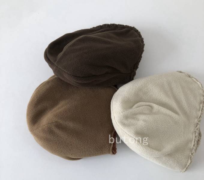 針織雙層瓜皮護耳帽 