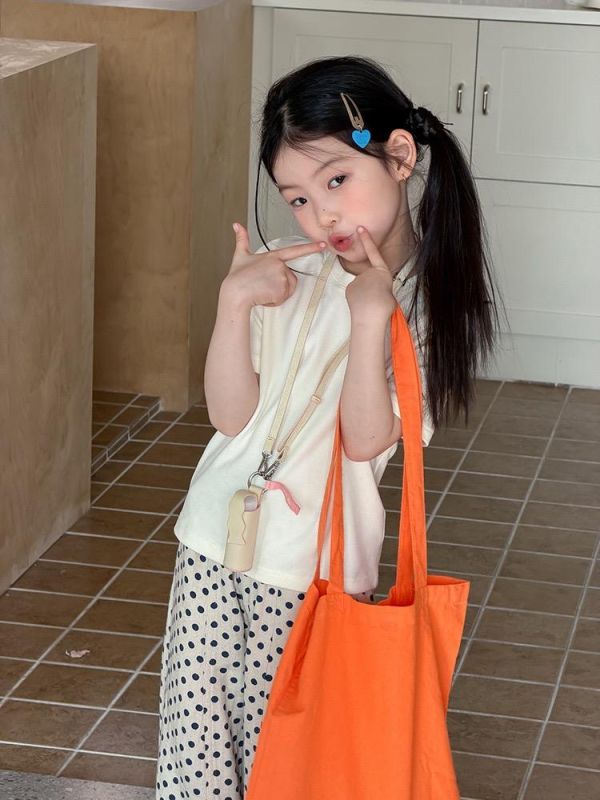 素色彈力後背小字母基礎T恤上衣 