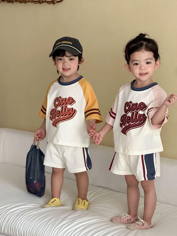 撞色拼袖運動風兩件式套裝 