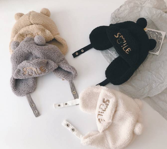 韓-泰迪絨毛刺繡雷鋒帽 