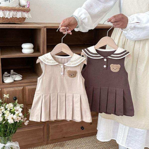學院風小熊背心式百褶連身裙 