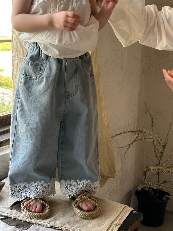 花邊蕾絲拼接直筒牛仔寬褲 