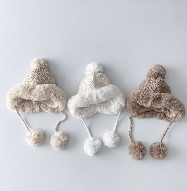 超可愛毛球護耳雷鋒毛帽 