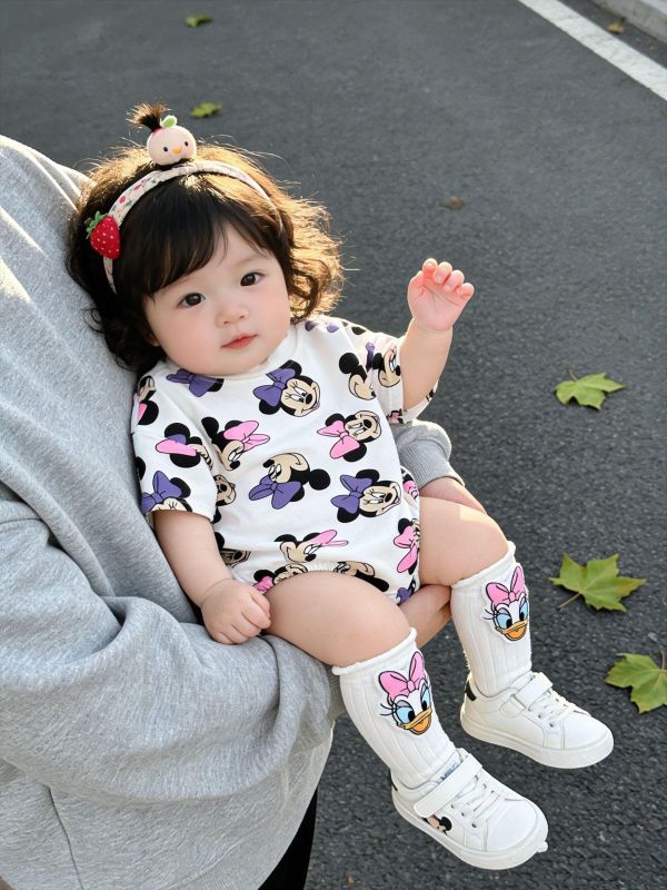 滿版米妮可愛印花包屁衣 