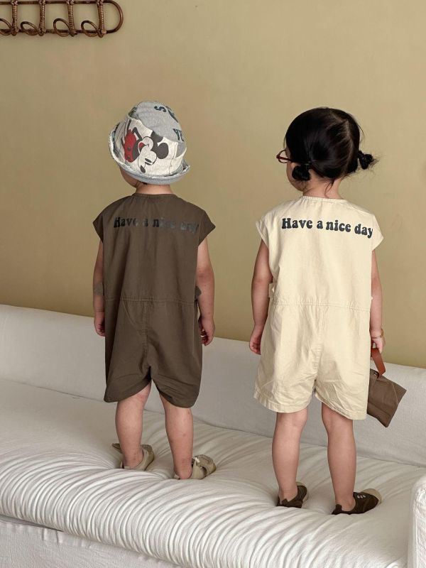 後字母刺繡素色休閒連身裝 