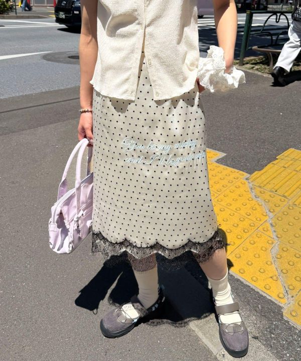 蕾絲點點裙 