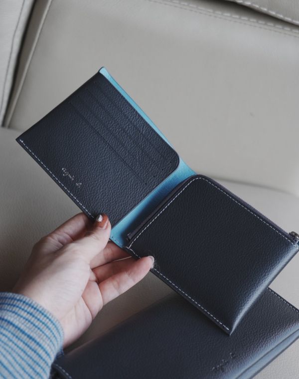 agnes.b 素雅中性皮夾 