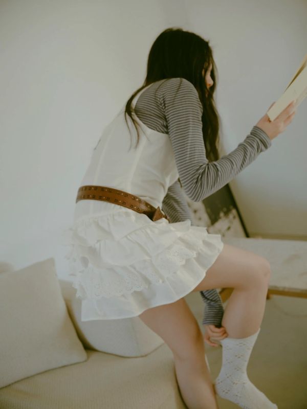 蕾絲修身迷你洋裝 