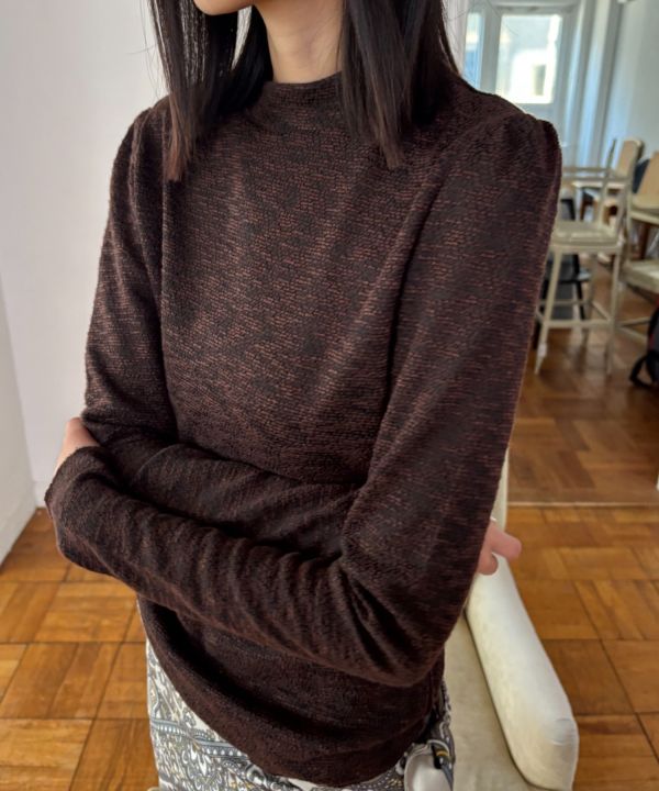 提花小高領薄長T 