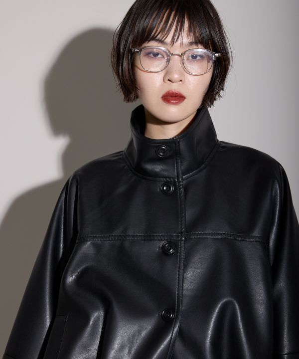短版收腰皮外套 