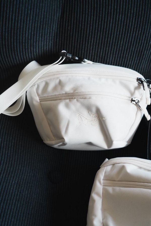 ARC' TERYX 始祖鳥 Mantis 側背包 