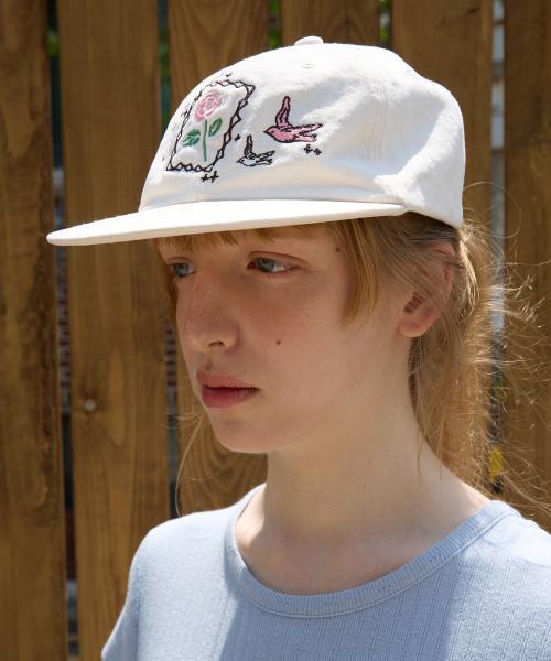 玫瑰刺繡扁嘴帽 