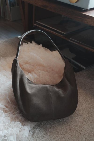 麂皮單肩牛角包 